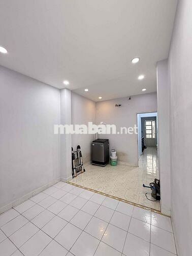 Nhà 5 phòng ngủ cho thuê ngay trung tâm Q1 và Q5