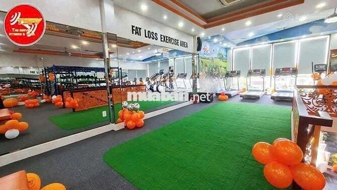 Cho thuê Nhà mặt Tiền Trung Tâm Quận Tân Phú Dt 10x34 nở hậu