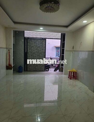 Nhà 2 tầng _ khu an ninh sạch sẽ _ đường trước nhà 4 m