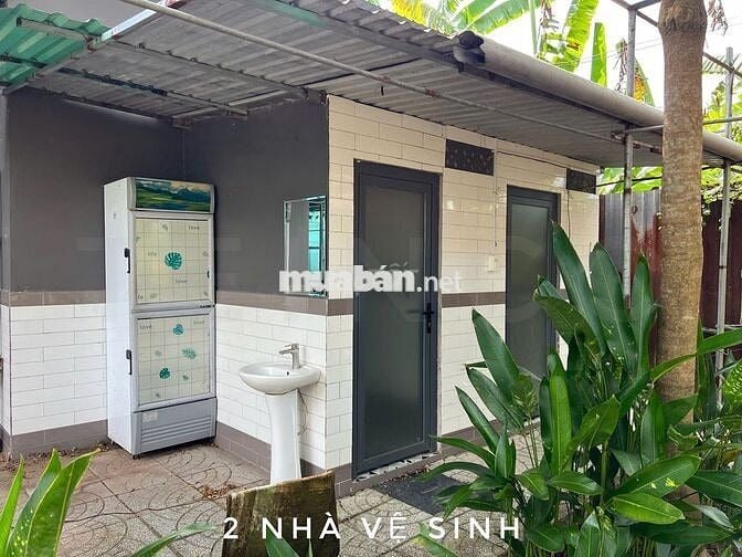 Mặt bằng 1.400 m² có sẵn mô hình quán sân vườn, đường Võ Văn Kiệt
