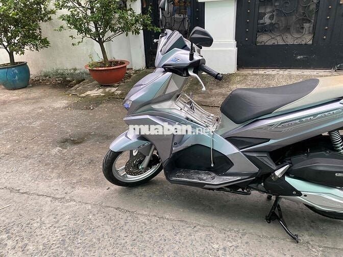 Honda Air Blade màu Xám