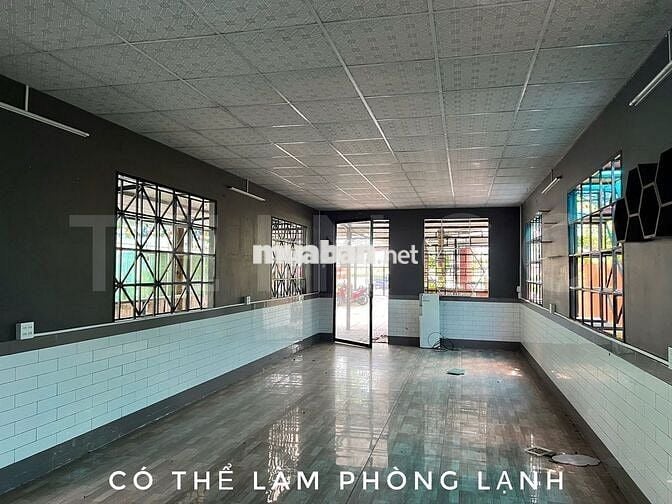 Mặt bằng 1.400 m² có sẵn mô hình quán sân vườn, đường Võ Văn Kiệt