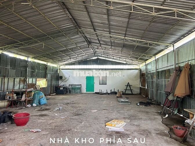 Mặt bằng 1.400 m² có sẵn mô hình quán sân vườn, đường Võ Văn Kiệt