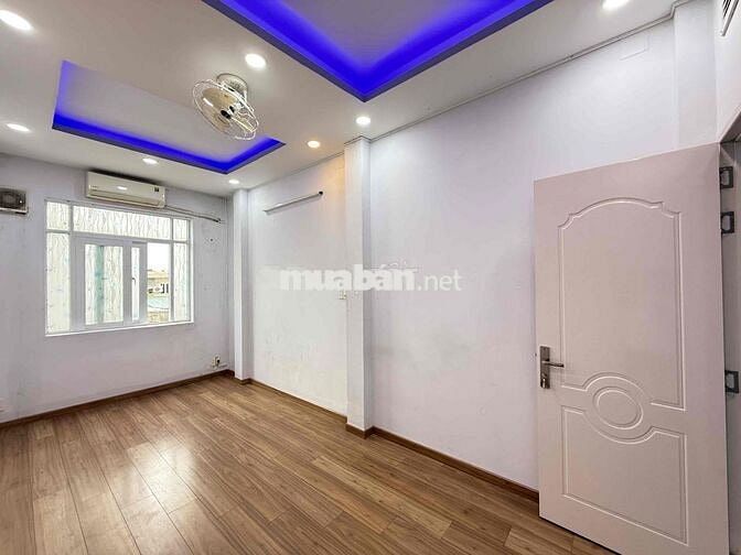 Nhà 5 phòng ngủ cho thuê ngay trung tâm Q1 và Q5