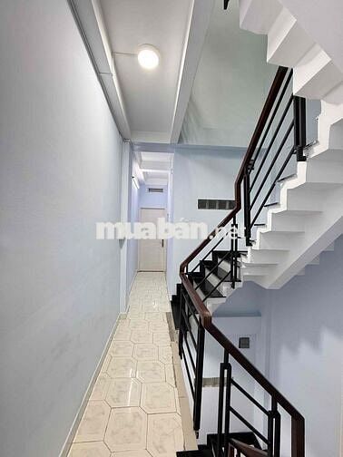 Nhà 5 phòng ngủ cho thuê ngay trung tâm Q1 và Q5