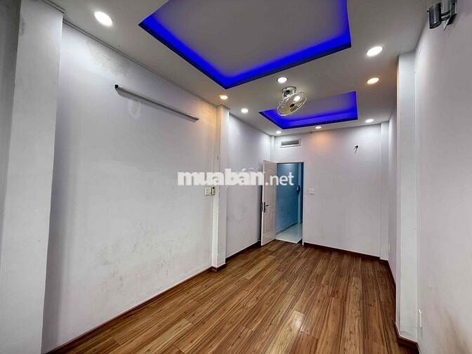 Nhà 5 phòng ngủ cho thuê ngay trung tâm Q1 và Q5