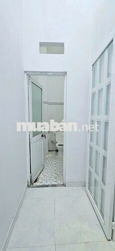 Nhà 5x10 2Pn2wc ngay chợ , đường oto  ,  650tr hổ trợ vay