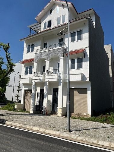 Nhà chính chủ 4 tầng xây thô,đường rộng 