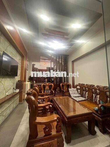 CHO THUÊ NHÀ MẶT TIỀN NHÀ MỚI ĐÚC 3 LẦU