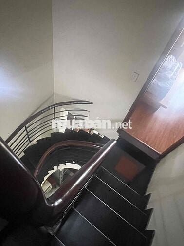 CHO THUÊ NHÀ MẶT TIỀN NHÀ MỚI ĐÚC 3 LẦU