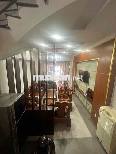 CHO THUÊ NHÀ MẶT TIỀN NHÀ MỚI ĐÚC 3 LẦU