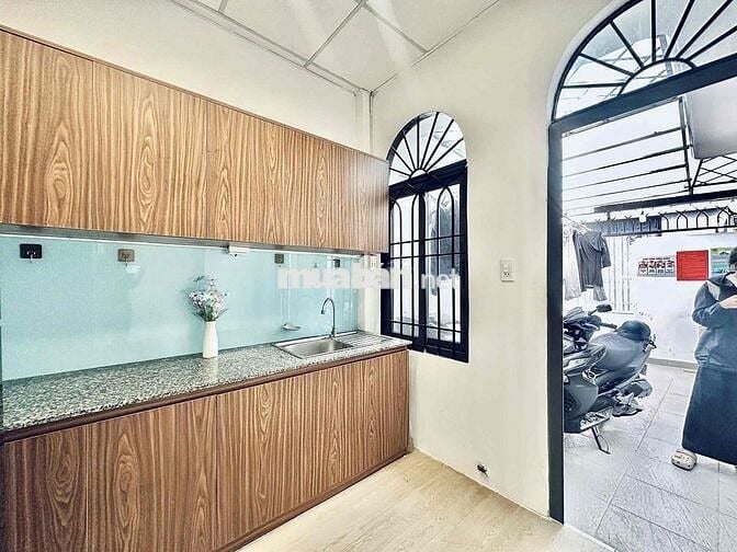 CHÍNH CHỦ CHO THUÊ 1PN DẠNG NGUYÊN CĂN NGAY BẾN XE MIỀN ĐÔNG-CẦU KINH