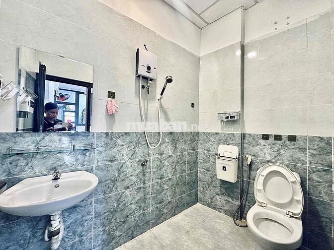 CHÍNH CHỦ CHO THUÊ 1PN DẠNG NGUYÊN CĂN NGAY BẾN XE MIỀN ĐÔNG-CẦU KINH