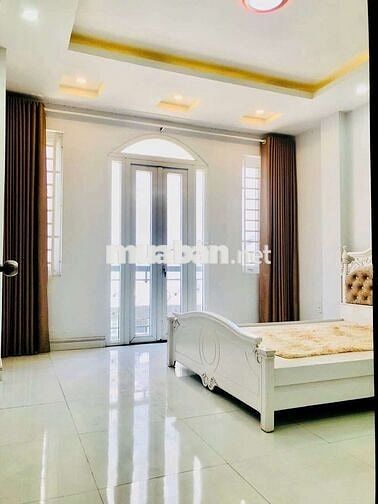 phòng như hình có ban công full nội thất,riêng biệt,36 an phú đông q12