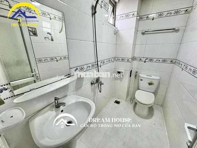 PHÒNG MÁY LẠNH - SẴN NỘI THẤT - CÓ THANG MÁY - AN NINH CAO - Ở LIỀN ĐC