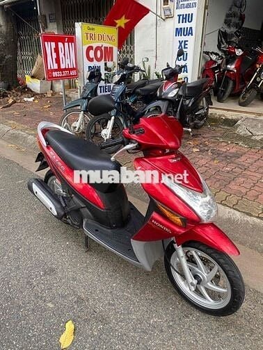 thanh lý Click 2011 máy zin xe sạch sẽ.