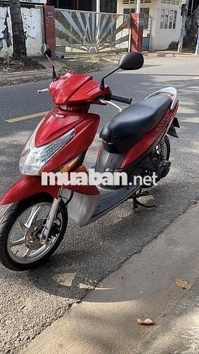 thanh lý Click 2011 máy zin xe sạch sẽ.