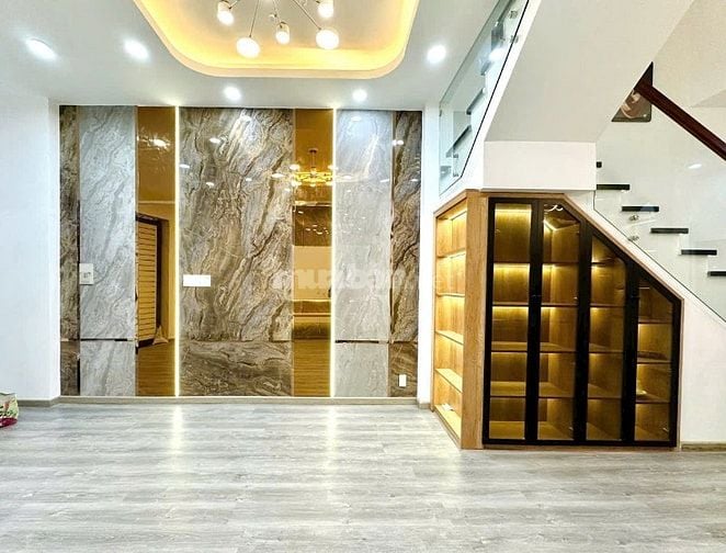 Cho thuê nhà HXH Bạch Đằng P 2 Q.Tân Bình,4.5x15,3 tầng,4PN,Giá 25tr/T