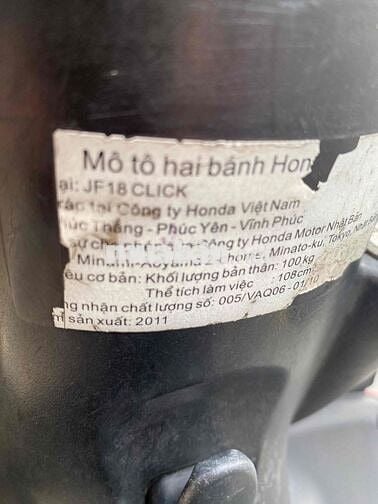 thanh lý Click 2011 máy zin xe sạch sẽ.