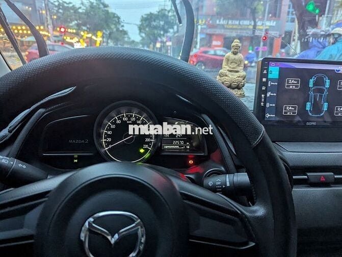 Mazda 2 Sedan 2023, trắng, bảo hành đến 08/2027