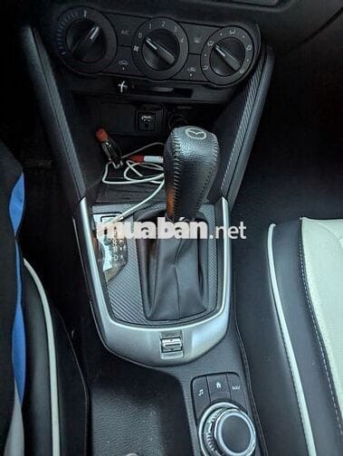 Mazda 2 Sedan 2023, trắng, bảo hành đến 08/2027