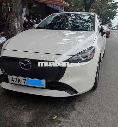 Mazda 2 Sedan 2023, trắng, bảo hành đến 08/2027