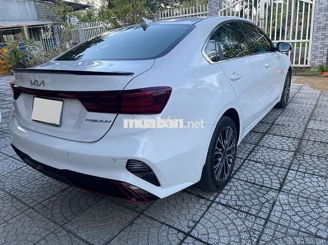 KIA K3 2.0 PREMIUM 2024 GIA ĐÌNH LƯỚT 1 CHỦ HT 75%