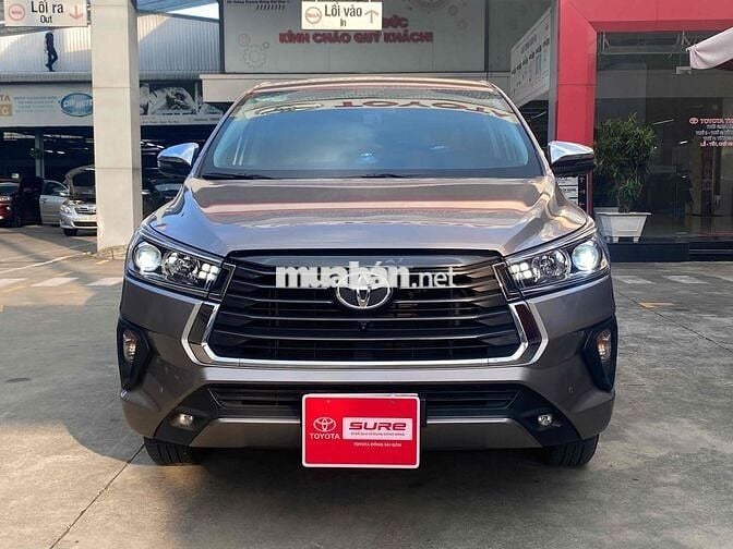 Toyota Innova 2023 2.0G 9700km