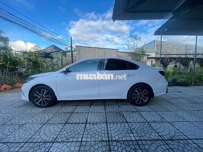 KIA K3 2.0 PREMIUM 2024 GIA ĐÌNH LƯỚT 1 CHỦ HT 75%