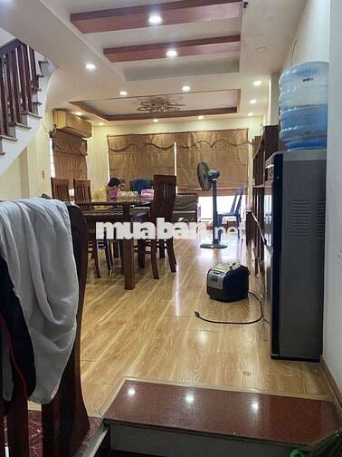 BÁN NHÀ 5 TẦNG - DT 40M2 - FULL NỘI THẤT -Ô TÔ ĐỖ CỬA-NGÕ THÔNG 4 PHÍA