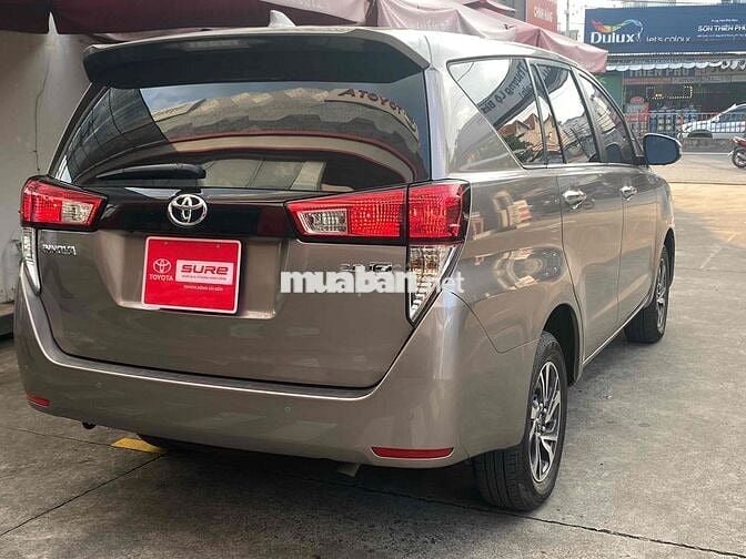 Toyota Innova 2023 2.0G 9700km