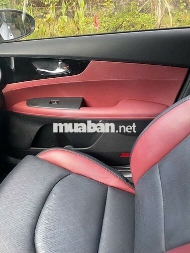 KIA K3 2.0 PREMIUM 2024 GIA ĐÌNH LƯỚT 1 CHỦ HT 75%