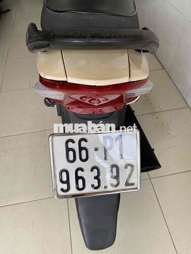 Honda Wave màu Vàng kem