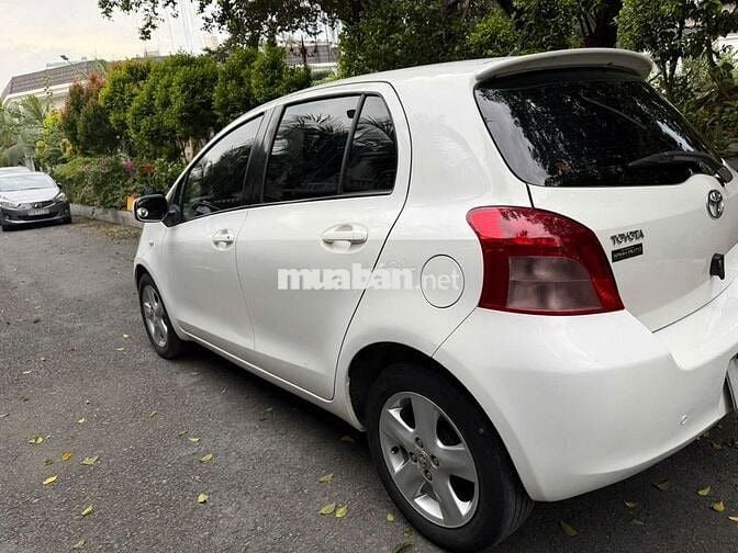 Toyota Yaris 2008 1.3 AT - 100000 km