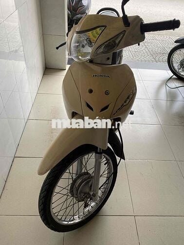 Honda Wave màu Vàng kem