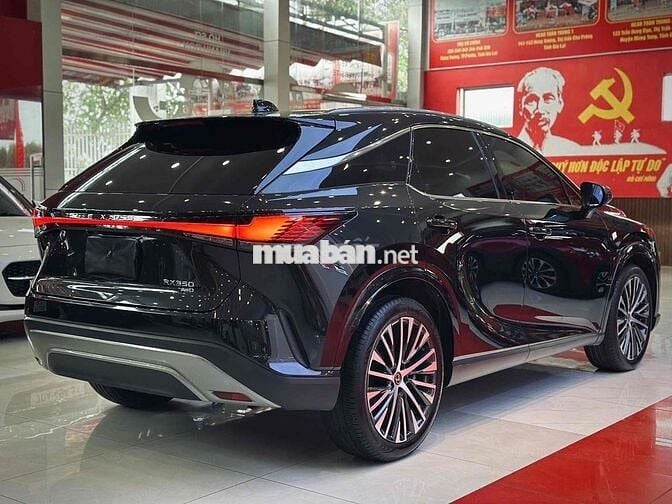 Lexus RX 2024 350 Premium - 9000 km