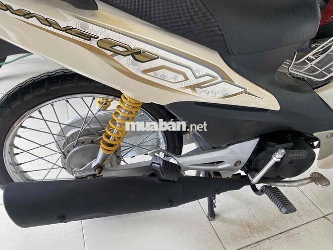 Honda Wave màu Vàng kem