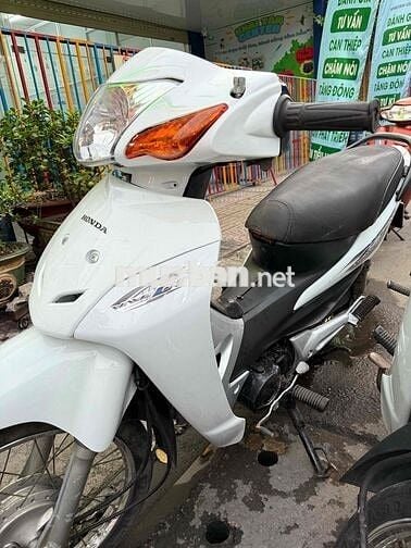 Honda Wave màu Trắng