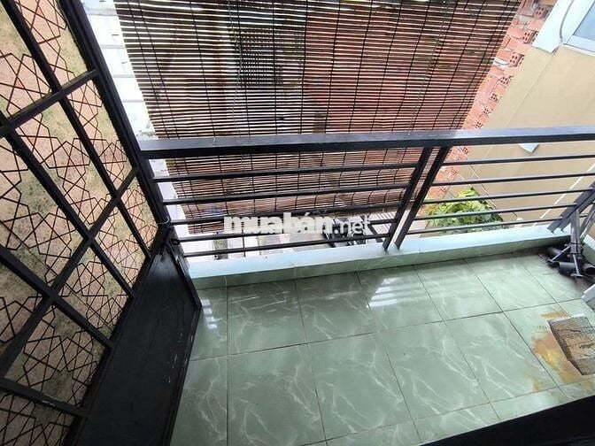 Cho thuê nhà chỉ 5tr tháng nguyên căn gần chợ Thủ Đức