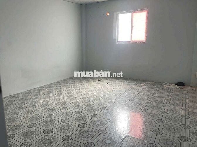 Cho thuê nhà đường Phạm Hùng C13 DT.3m5×10m } 1 Lầu 1 Phòng 1 toilet.