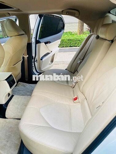 Camry 2022 2.0Q Biển SG 1 Chủ Odo 19.000km Cực Đẹp