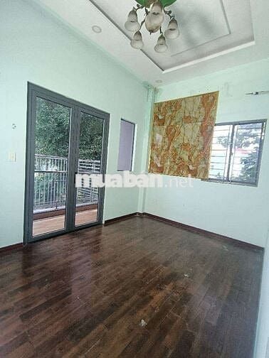 BÁN NHÀ Q12  - 2 TẦNG BTCT - Ô TÔ ĐẬU CỬA - DT KHỦNG - GIÁ CỰC RẺ