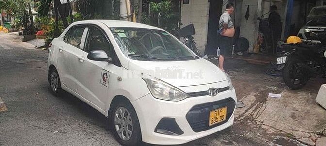 Hyundai Grand i10 2015 Sedan 1.2 Base - 180000 km