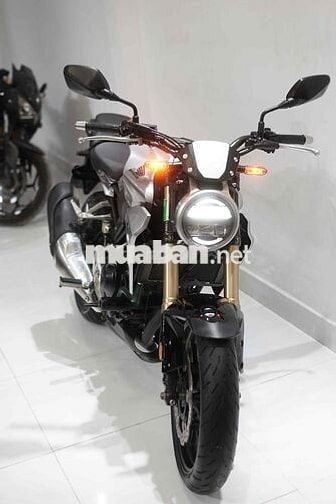 Honda CB300R Bạc 10000 km