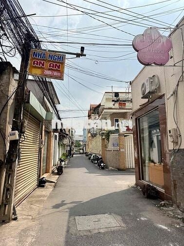 Bán Nhà 2 Mặt Tiền Kinh Doanh Buôn Bán Ngay Ngã 4 Tân Phong