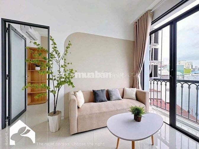 CĂN HỘ 2 PHÒNG NGỦ NGAY TRUNG TÂM QUẬN 10, BAN CÔNG, MÁY GIẶT RIÊNG