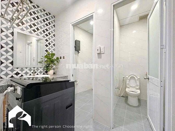 CĂN HỘ 2 PHÒNG NGỦ NGAY TRUNG TÂM QUẬN 10, BAN CÔNG, MÁY GIẶT RIÊNG