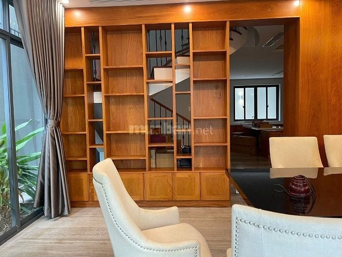 Bán biệt thự khu đường Hoa, Hầm 4 Tầng, DT 8 x 18m. Giá chỉ 48 tỷ