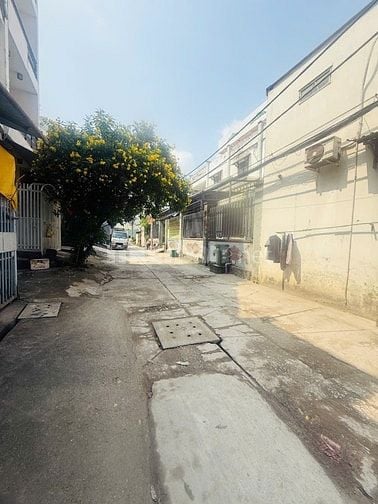 Bán nhà mặt tiền kinh doanh hẻm 8m Bùi Tư Toàn, Quận Bình Tân, 8x16m
