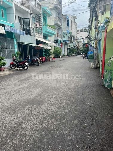 ♦Nhà 3x11 lô Phạm Văn Chí p7 quận 6